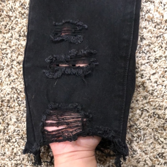 Fashion Nova Boyfriend Jeans Size 3 Black High Waisted Distressed Torn Up Ripped - Picture 4 of 10